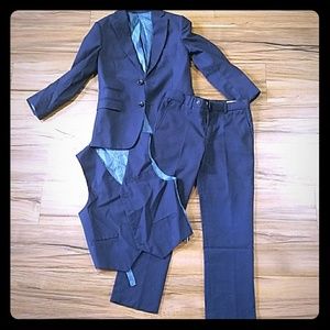 Navy blue Boys 3 piece suit set size 7